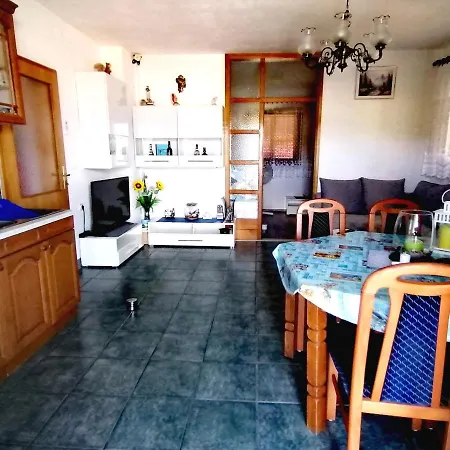 Canaki Apartman Splitska