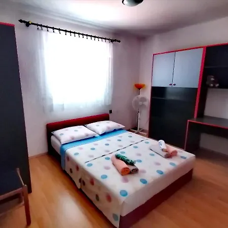 Canaki Apartman Splitska